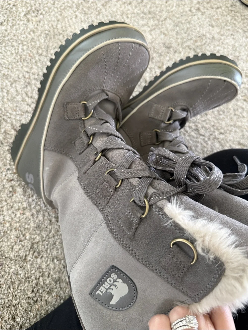 Sorel Women's Sorel Tivoli High II winter boots lace up gray size 5